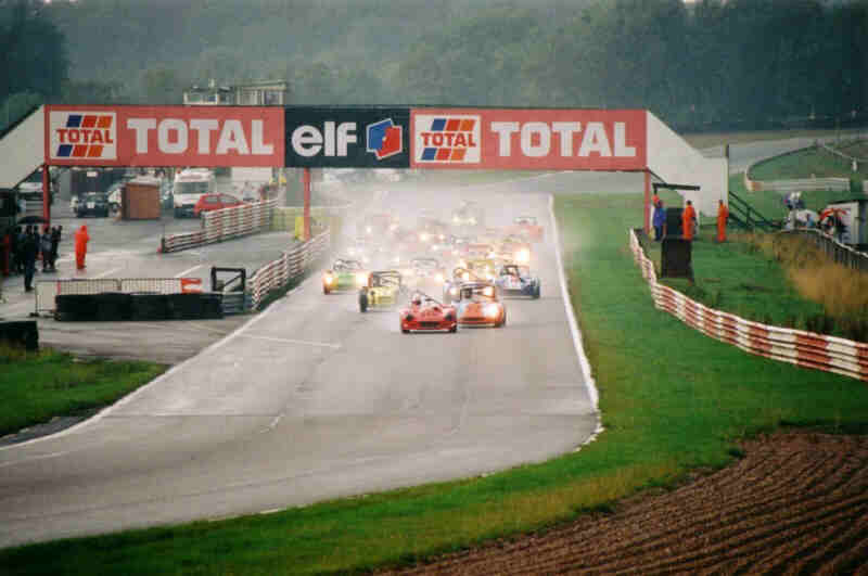 The start of the race at Mallory